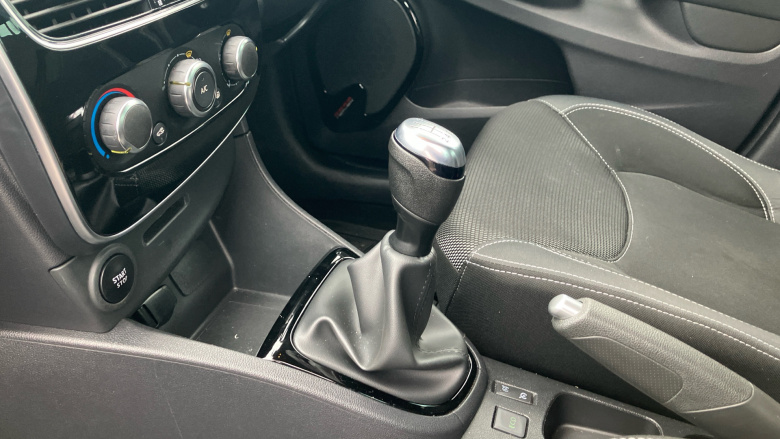 Renault Clio 0.9 TCE 90 Iconic 5dr Petrol Hatchback